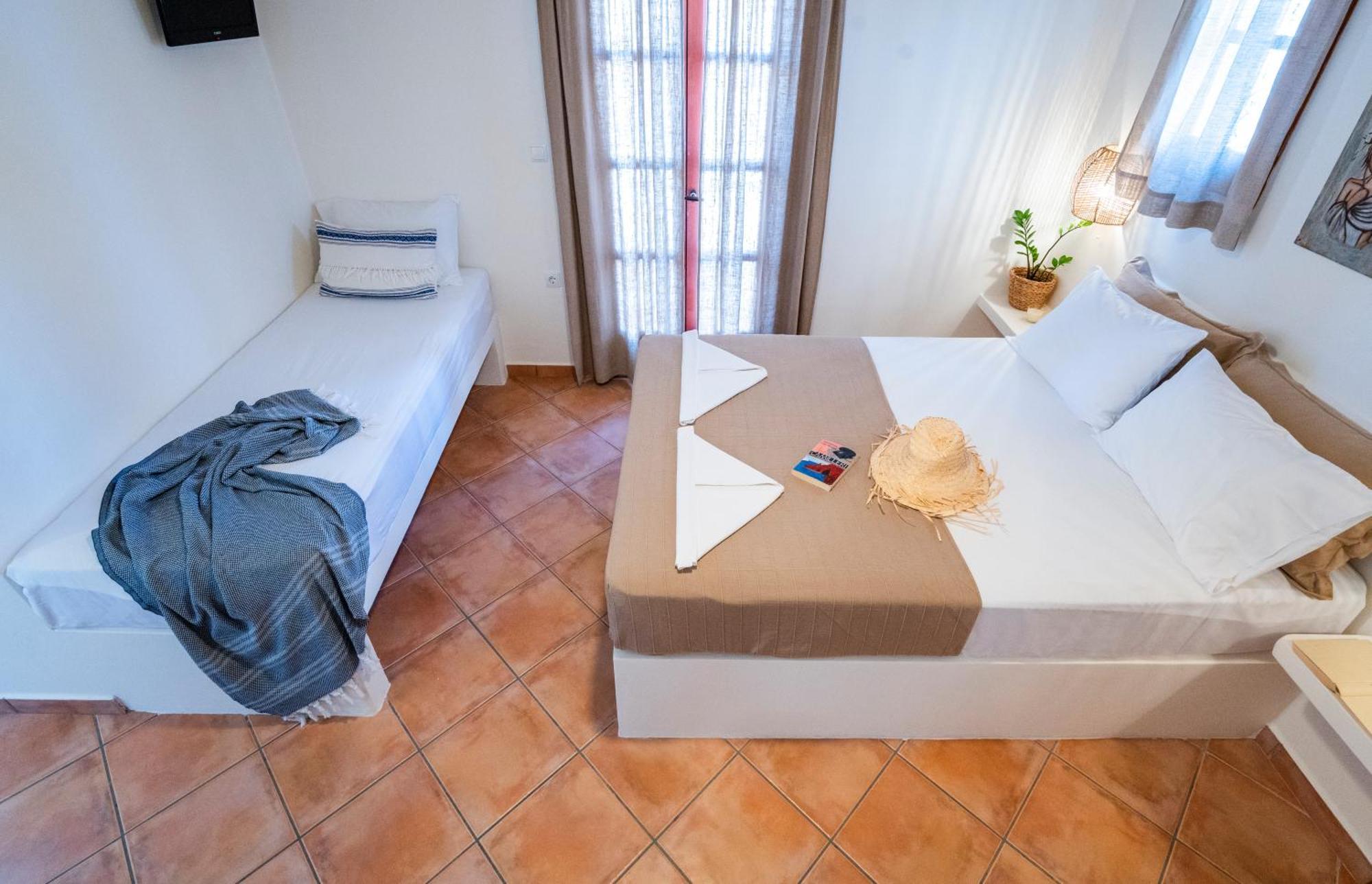 Ligaries Aparthotel Kini Exterior foto